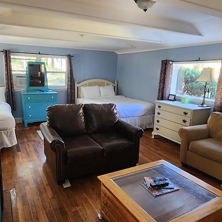 The Pines Cottages Woodfin Extérieur photo