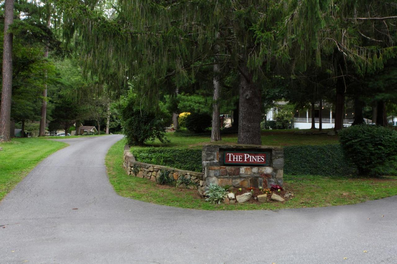 The Pines Cottages Woodfin Extérieur photo