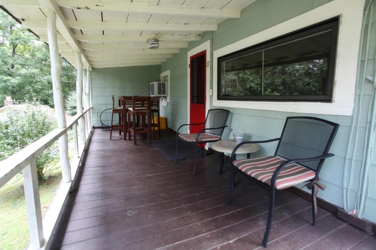 The Pines Cottages Woodfin Extérieur photo