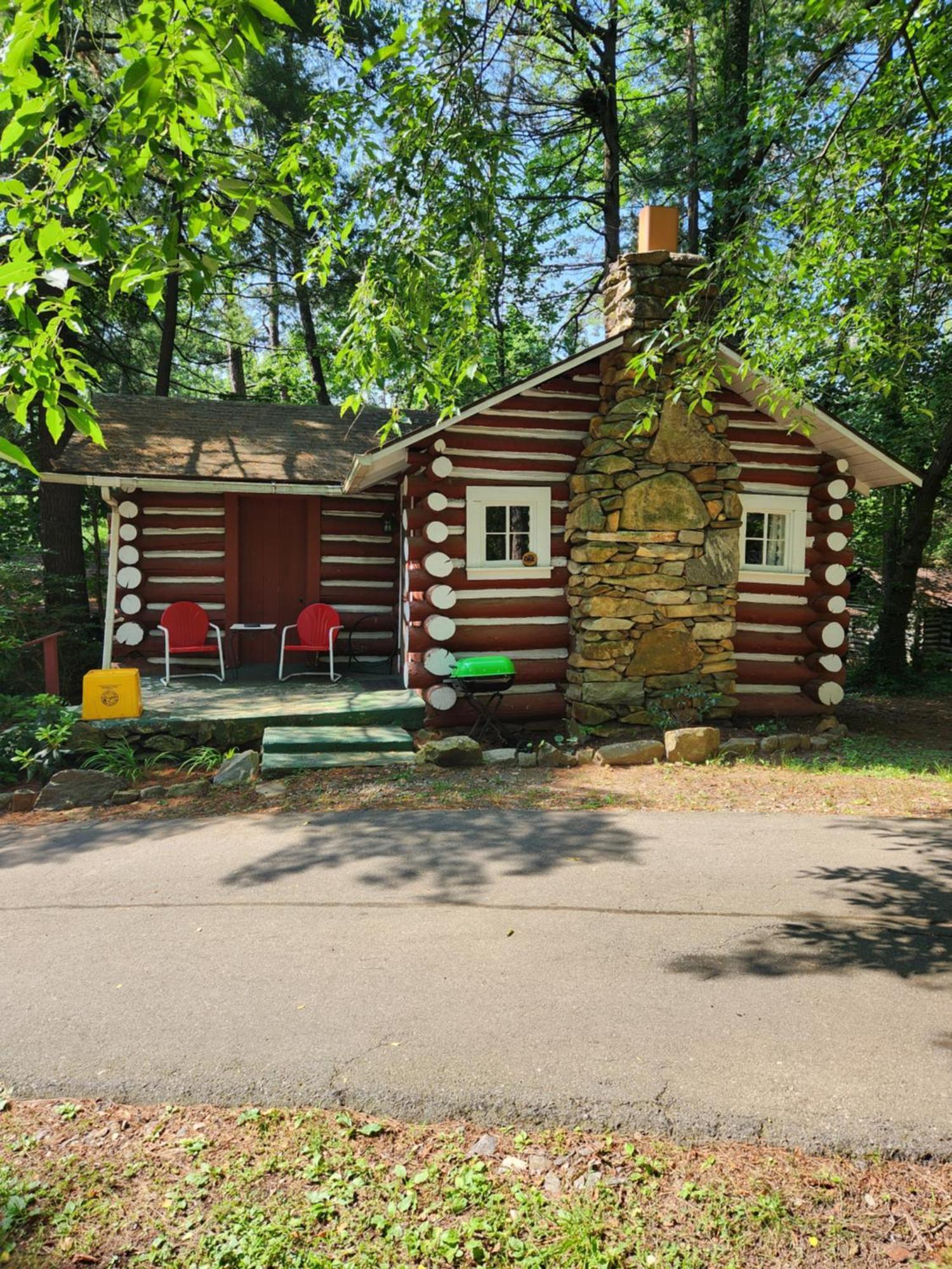 The Pines Cottages Woodfin Extérieur photo