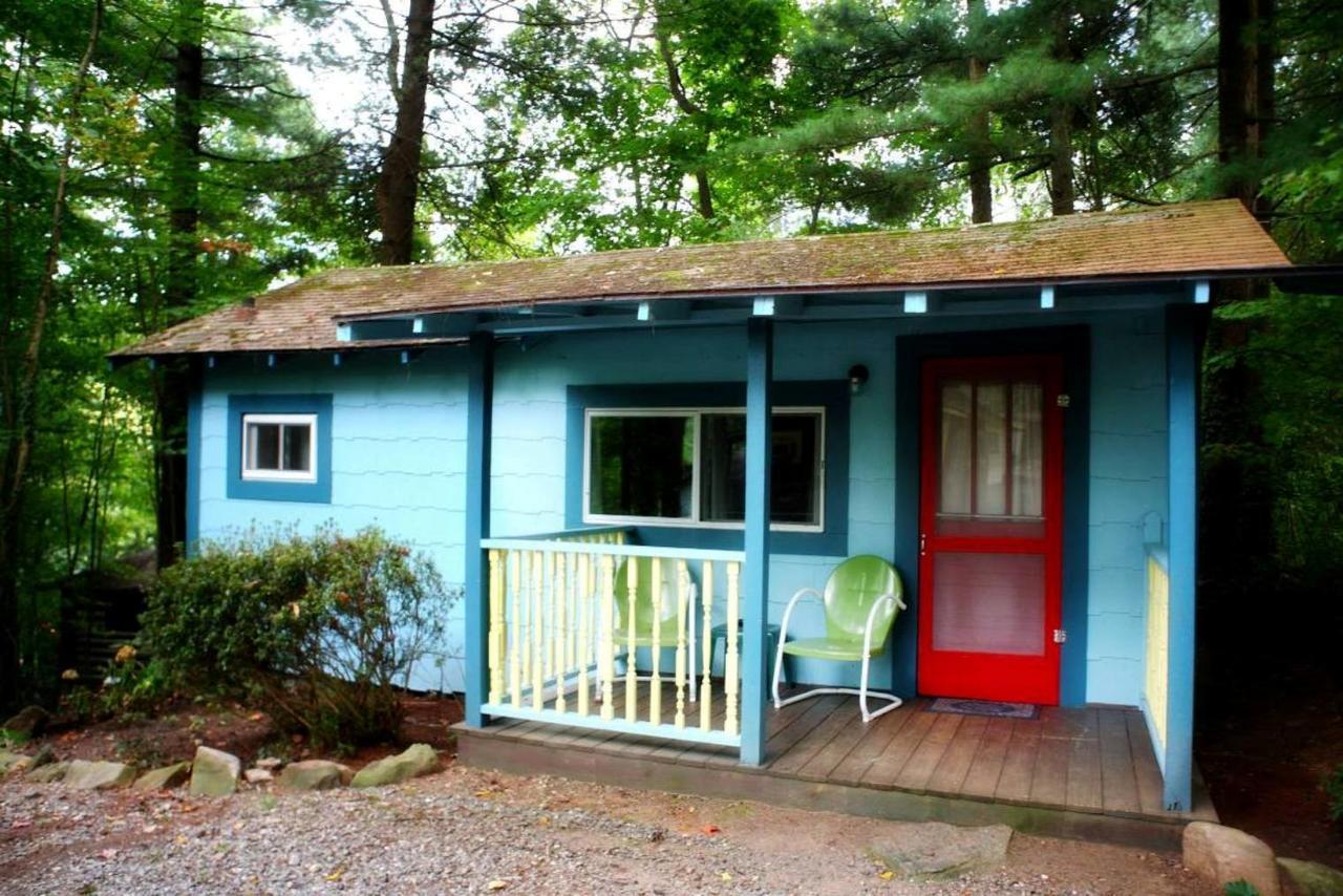 The Pines Cottages Woodfin Extérieur photo