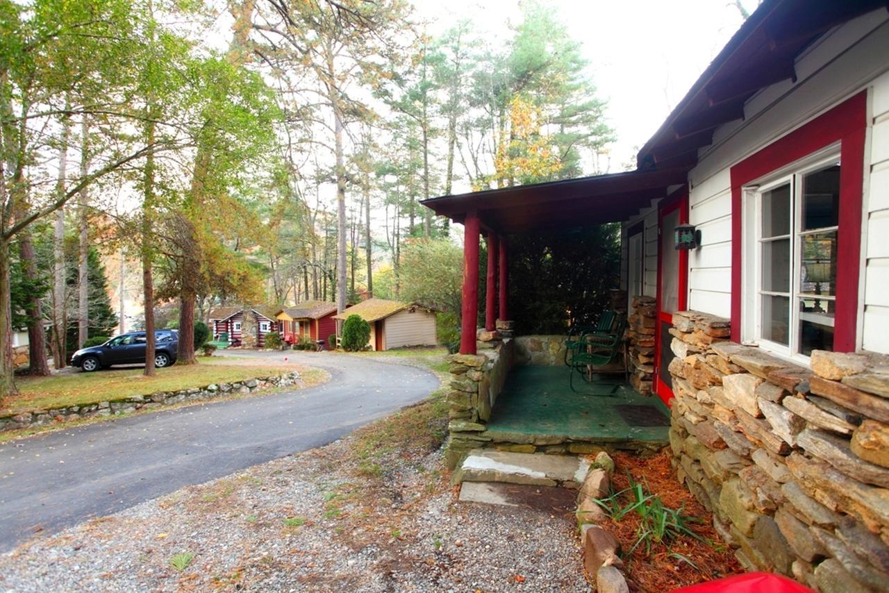 The Pines Cottages Woodfin Extérieur photo